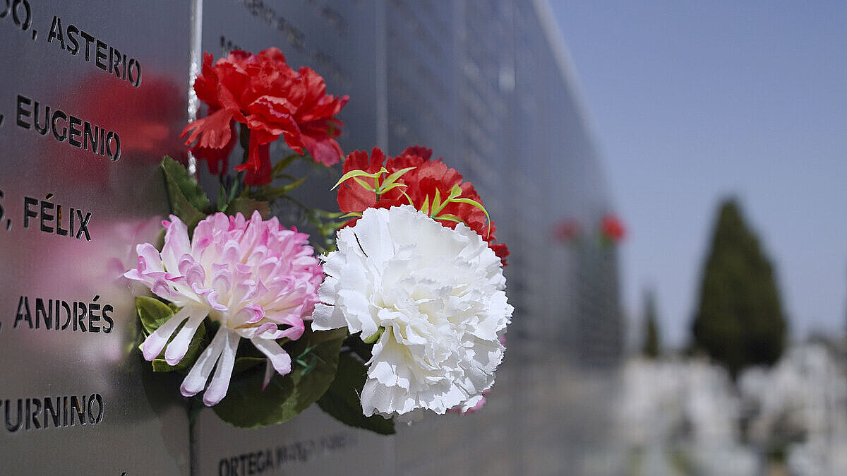 Nichos en un cementerio en Valladolid