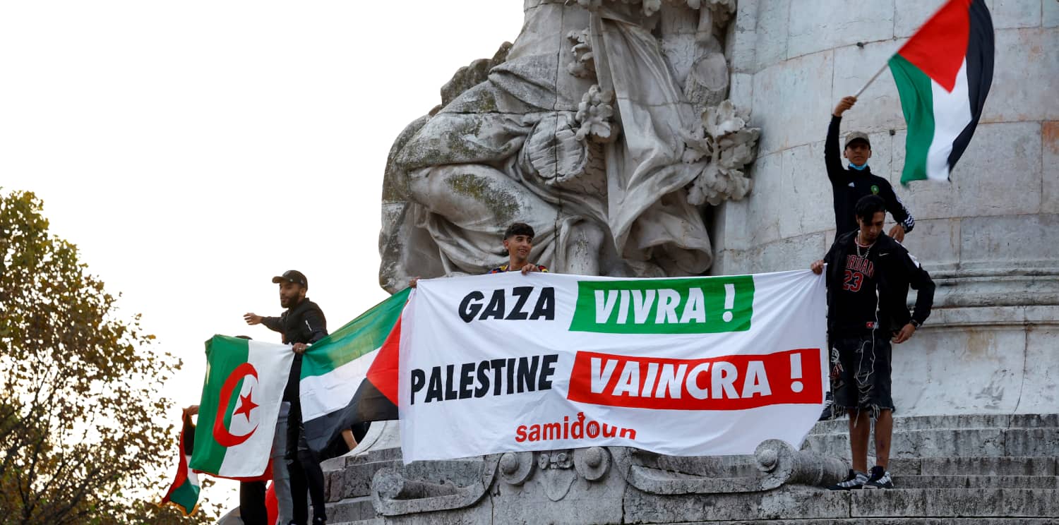 La exhibición de camisetas o banderas palestinas entra dentro de la libertad de expresión