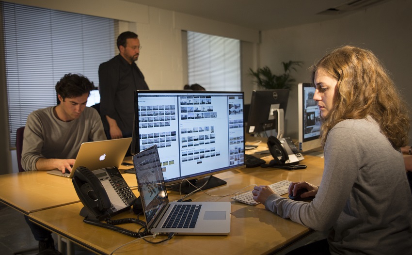 Fotograma de la producción de un video que destaca el trabajo de FA en la Plataforma de Gaza