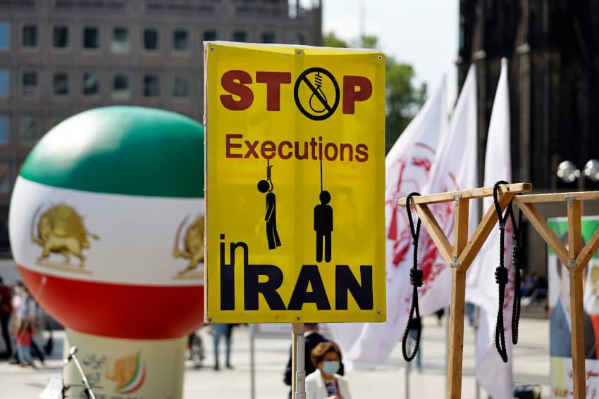 Manifestación contra la pena de muerte en Irán