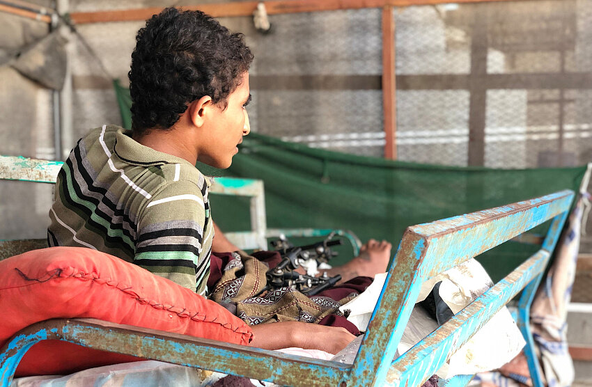 Abdullah resultó herido cuando el burro en el que viajaba pisó una mina terrestre en Hodeidah a principios de 2019. Los médicos tuvieron que amputarle el pie izquierdo.