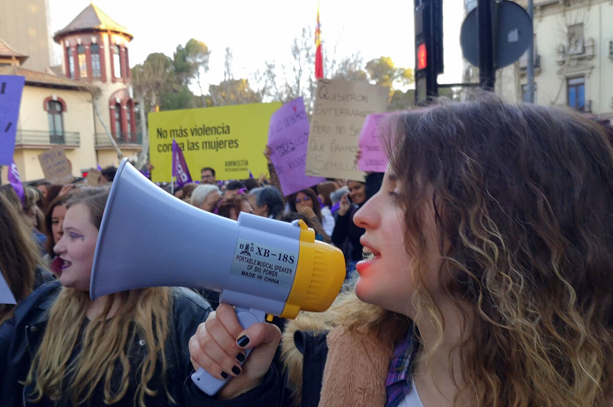 Defensa de los derechos de la mujer en la manifestación del 8M