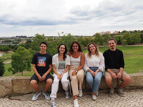 Six jeunes Portugais réclament la justice climatique