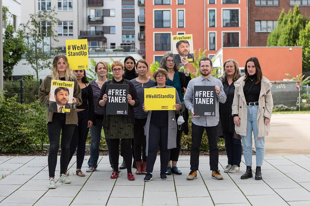 Activistas piden la libertad de Taner Kılıç