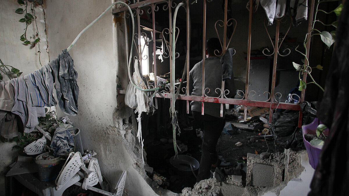 Casa destruida por un lanzacohetes durante una redada llevada a cabo por las fuerzas israelíes en la ciudad de Tubas, Cisjordania, en Al Qaba, el...
