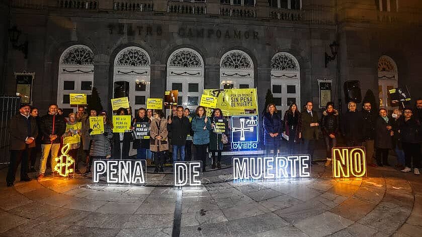 Acto contra la pena de muerte en Oviedo