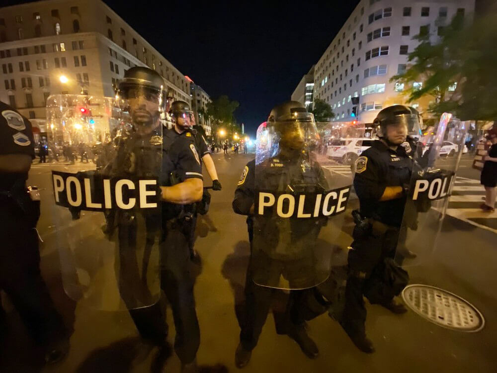 Imagen de la policía durante una de las protestas contra la violencia policial tras la muerte de George Floyd.