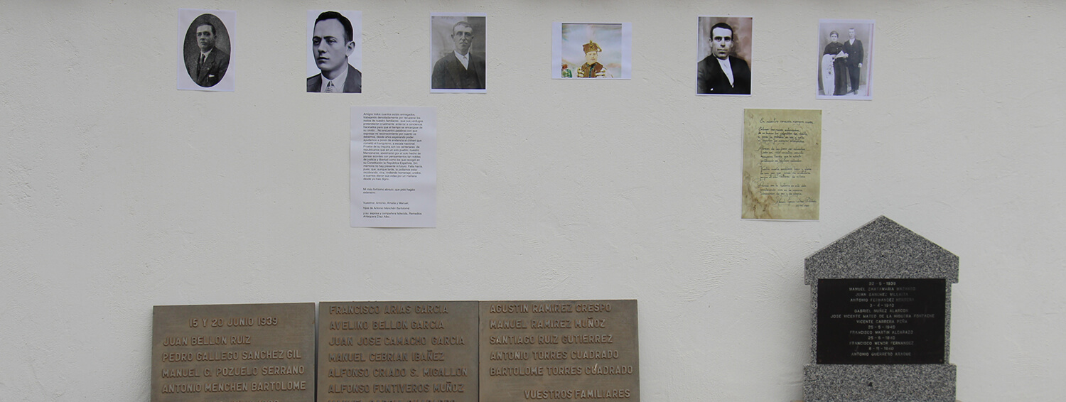 Retratos de algunas de las personas cuyos restos supuestamente están en las fosas del cementerio de Manzanares en Ciudad Real.