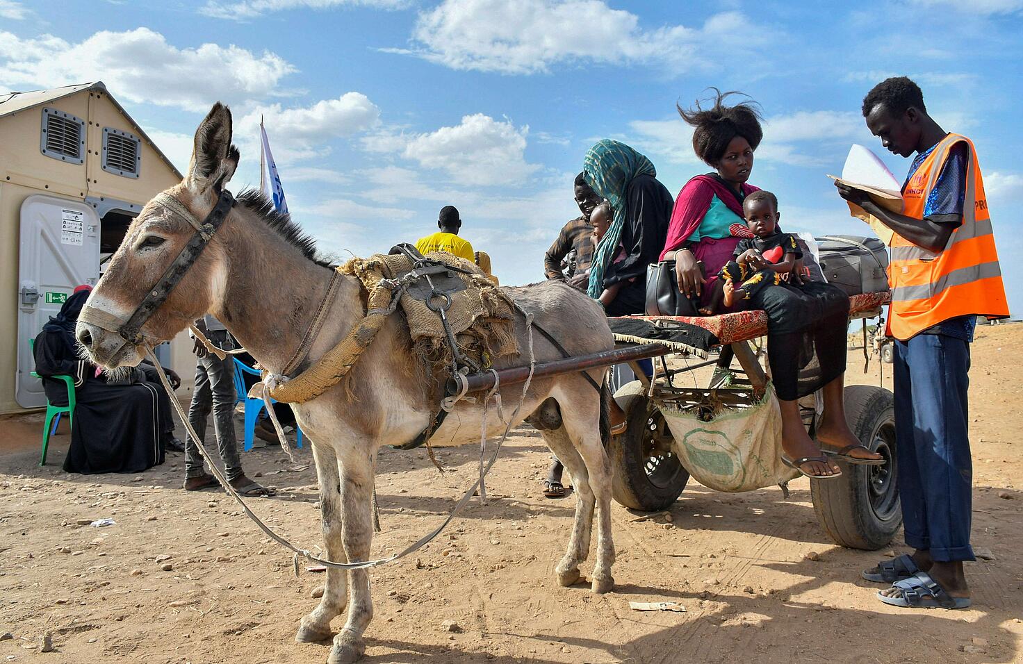 civiles huyendo del conflicto en Sudán