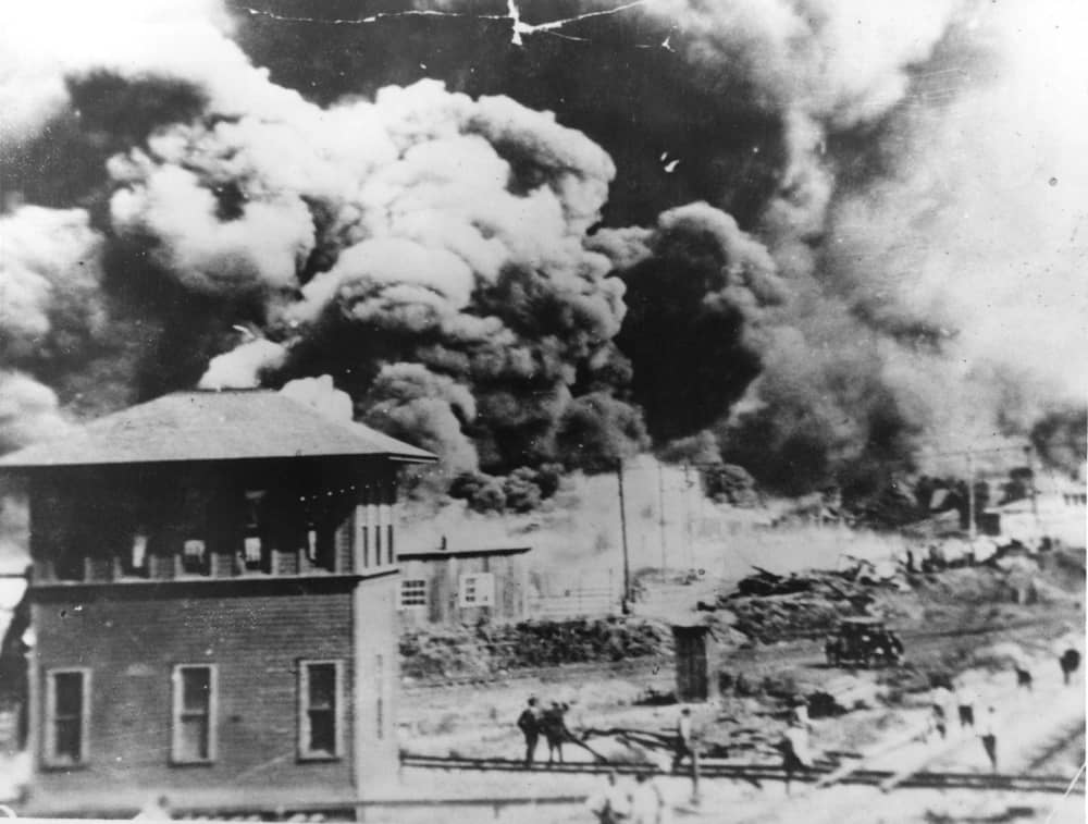 Arde la avenida Greenwood en Tulsa