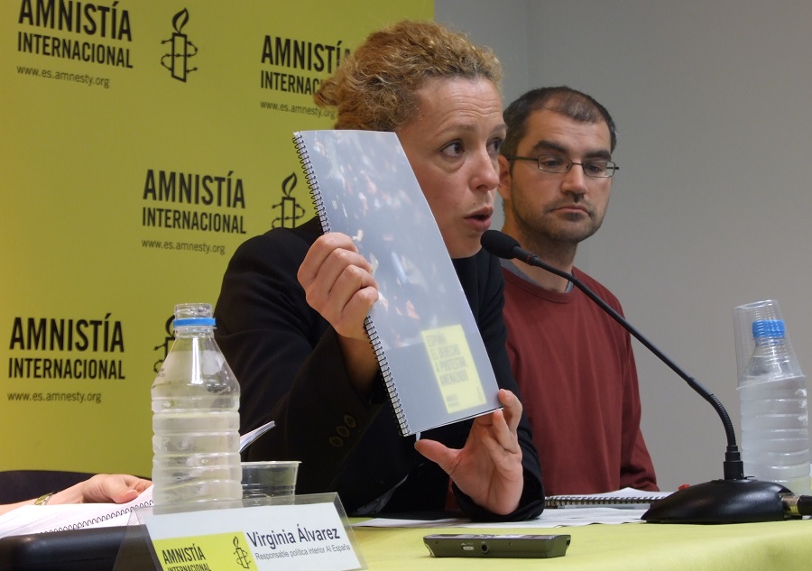Presentación en rueda de prensa de un informe de Amnistía Internacional España