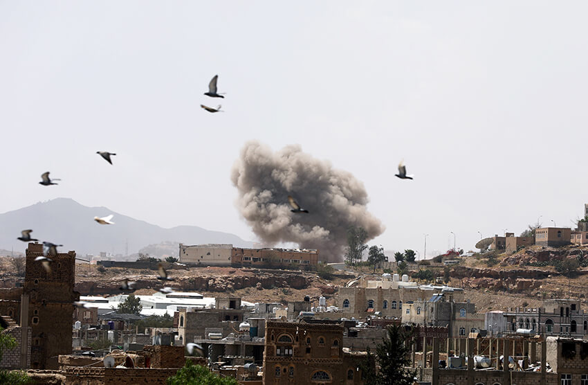 Ataque aéreo liderado por Arabia Saudí en Saná, Yemen