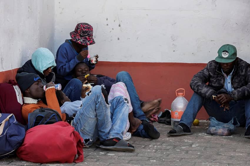 Uma familia haitiana migrante en México