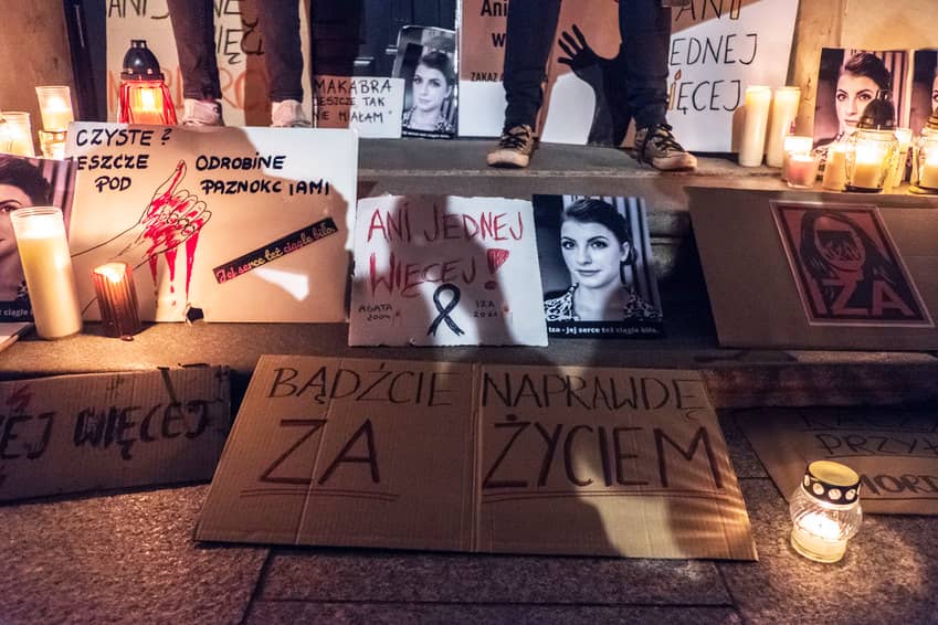 Miles de mujeres mueren cada año en el mundo tras practicarles abortos en condiciones de riesgo