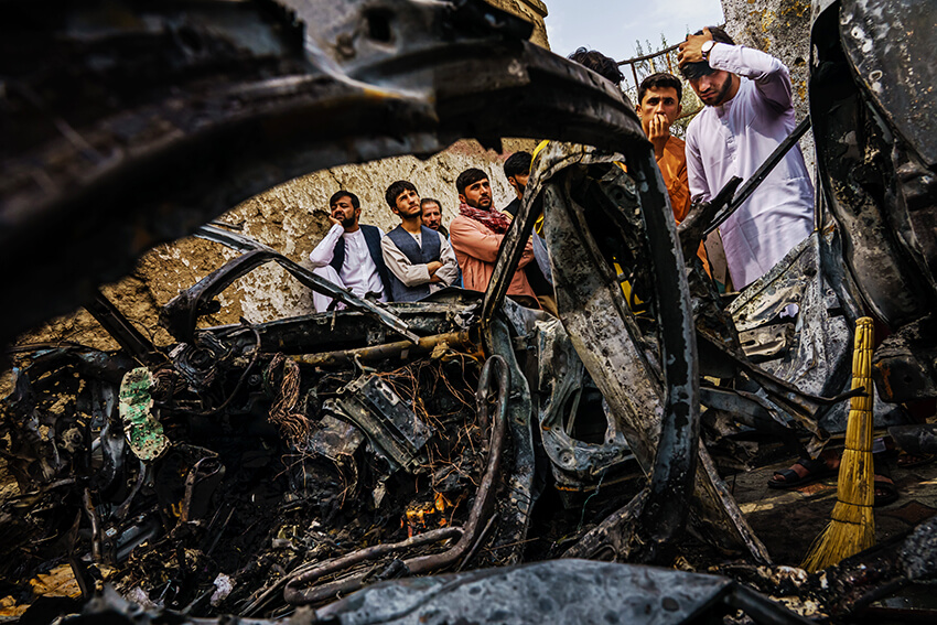 vehículo incinerado por un ataque estadounidense con drones en Kabul