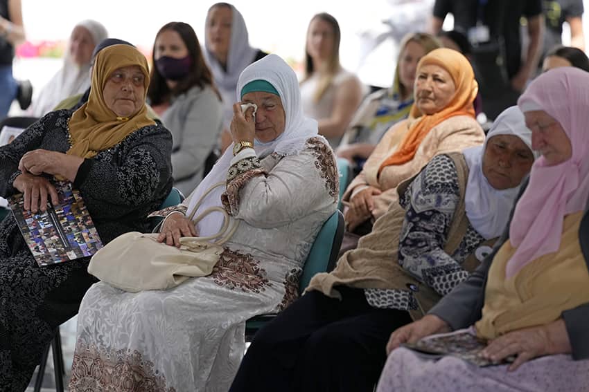 Cerca de 8.000 personas de origen bosnio fueron masacradas en Srebrenica