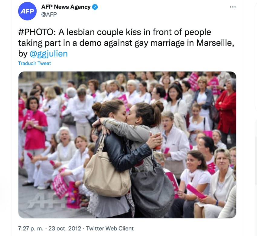 Tuit del beso de Marsella