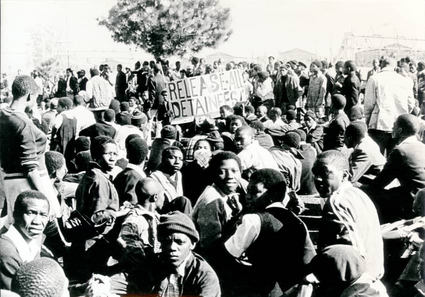 Imagen histórica del levantamiento de Soweto que tuvo lugar el 16 de junio de 1976