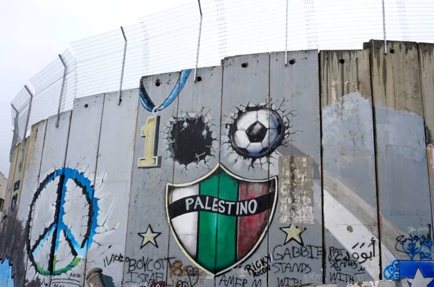 Grafiti en un tramo del muro de Cisjordania