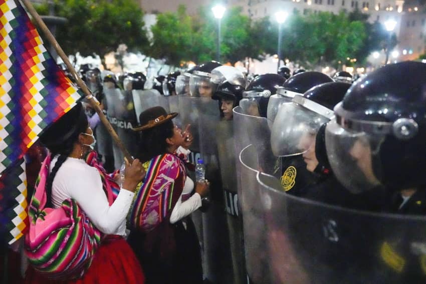 Manifestación en Perú. El impacto de las armas en las protestas peruanas