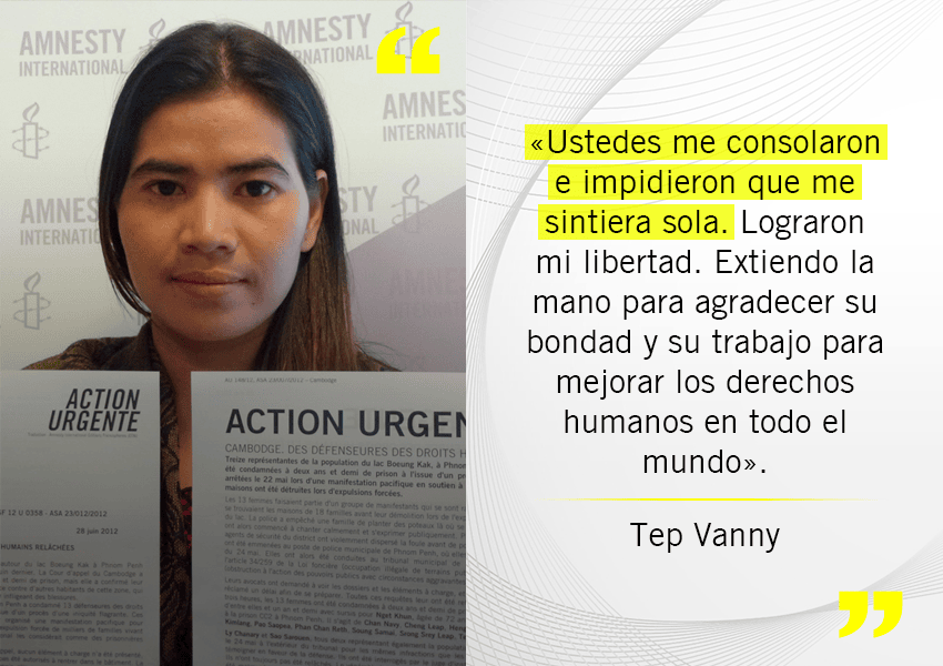 Tep Vanny fue Acción Urgente de Amnistía Internacional. En la imagen se la ve sostiendo su Acción Irgente