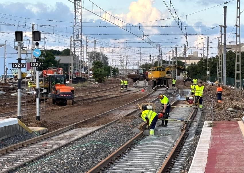 Efectos de la DANA en el Cercanías de Valencia