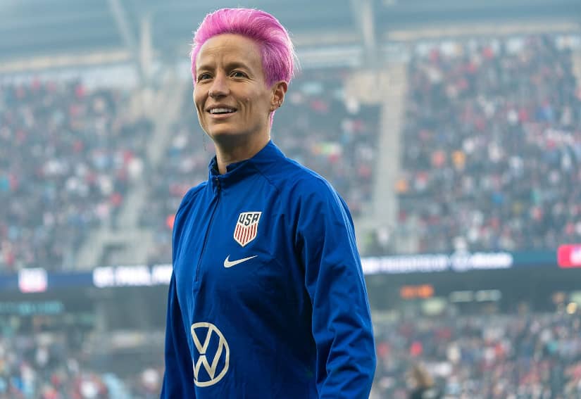 Megan Rapinoe en el campo de fútbol