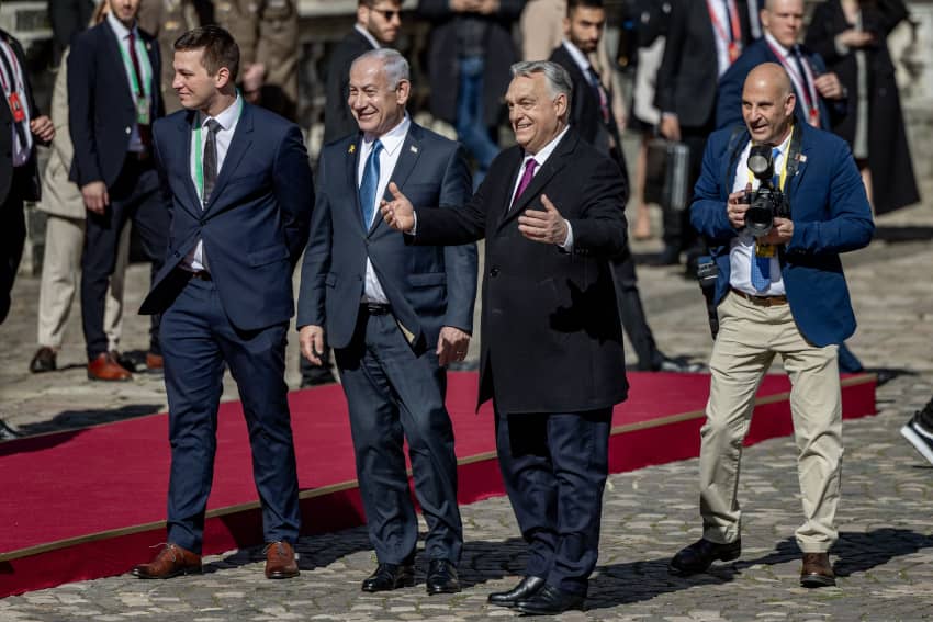 El primer ministro húngaro, Viktor Orbán, recibe al primer ministro israelí, Benjamin Netanyahu