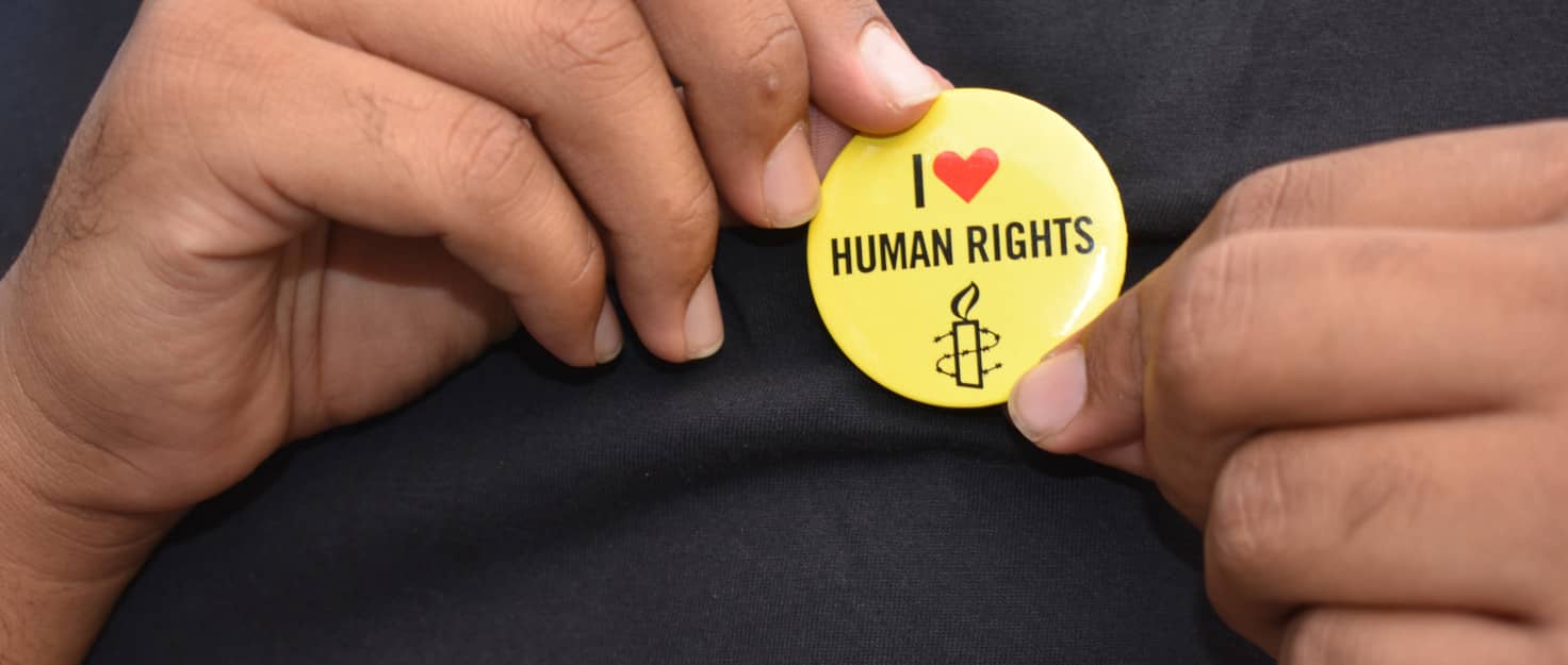 Chapa con el texto I love human rights