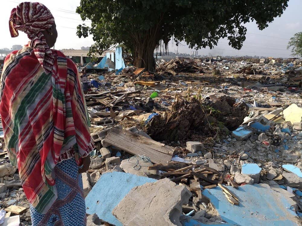 Desalojos forzosos en Costa de Marfil. El derecho a la vivienda es un derecho humano. Todas las personas tienen derecho a protección frente a los...