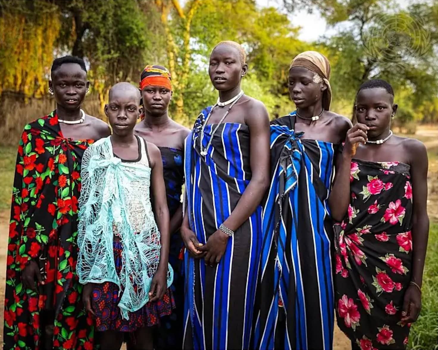 Varias mujeres africanas posando